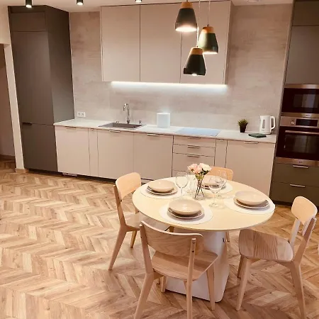 Kobiela Family Delux Ktw Center * Kattowitz