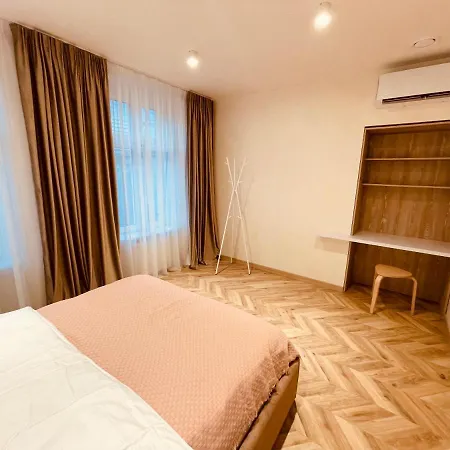 Kobiela Family Delux Ktw Center