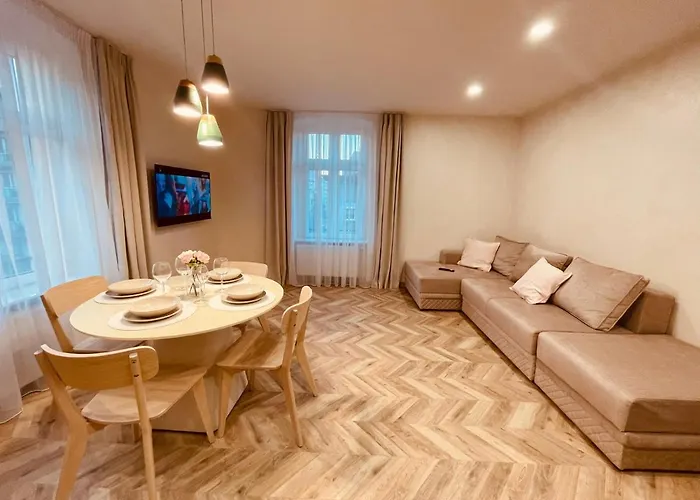 Kobiela Family Delux Ktw Center Apartamento